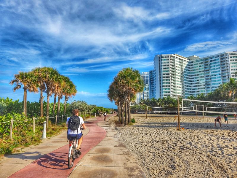 Bike ride along Miami Beach (boardwalk) + gelato