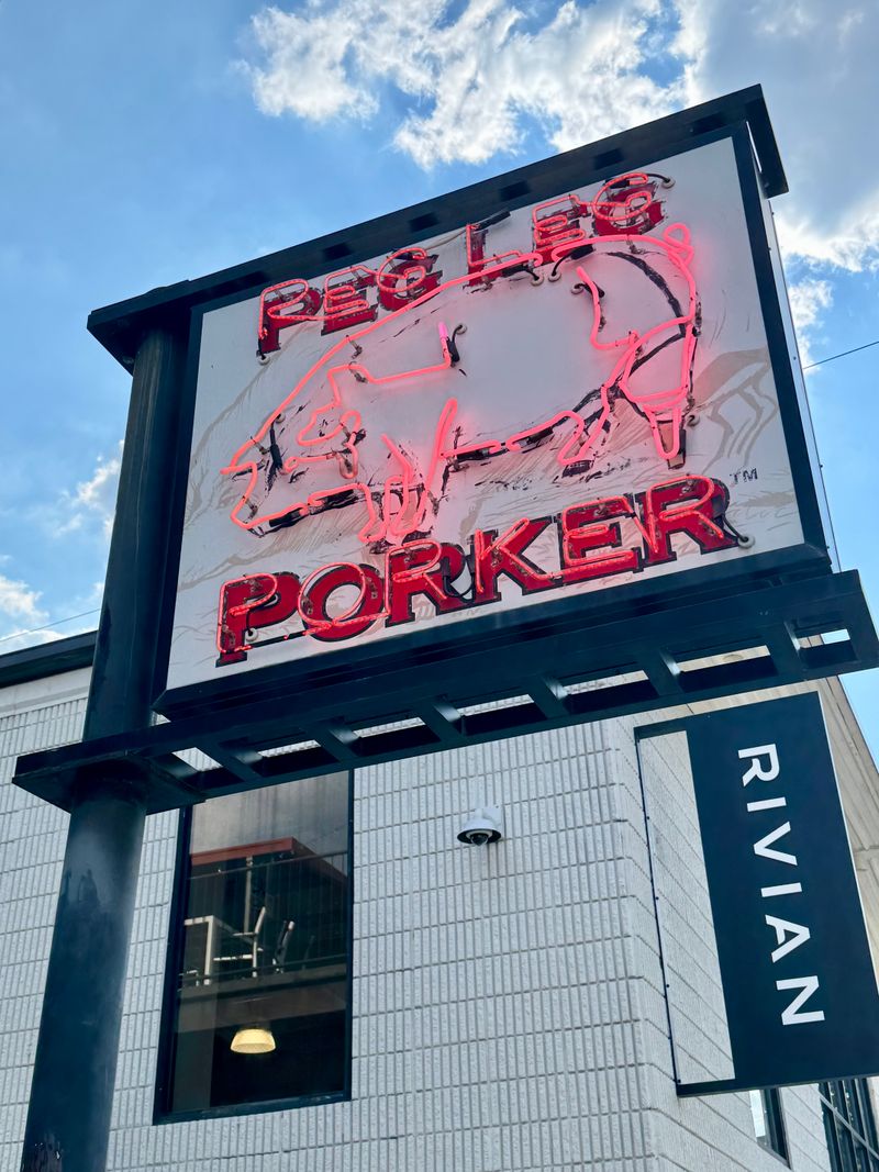 Barbecue - Peg Leg Porker