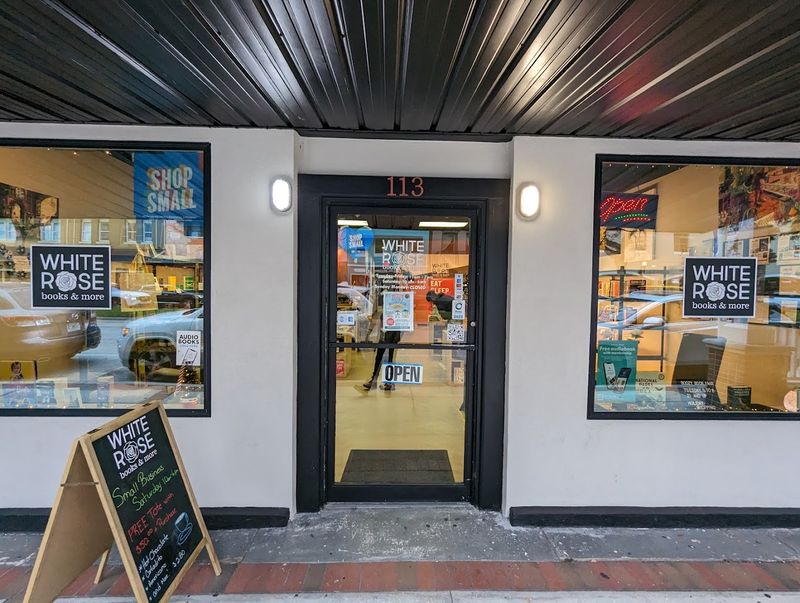 White Rose Books & More (Kissimmee)