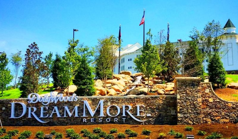 Dollywood's DreamMore Resort