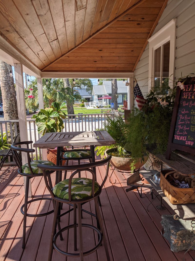 Tea House 650 Cafe (Crystal River)