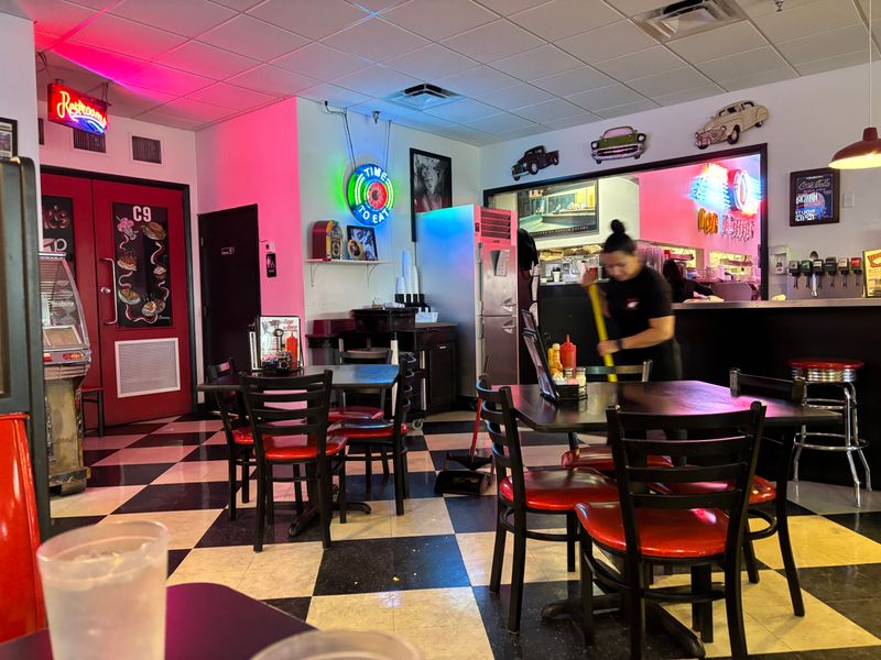 Nick’s 50’s Diner (West Palm Beach)