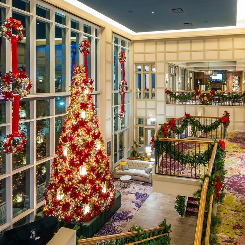 Holiday Atmosphere That Feels Like a Movie Set