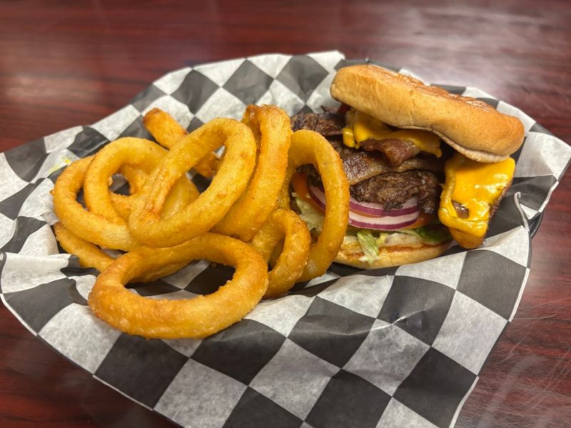 Luke's Burgers LLC (Dickson)