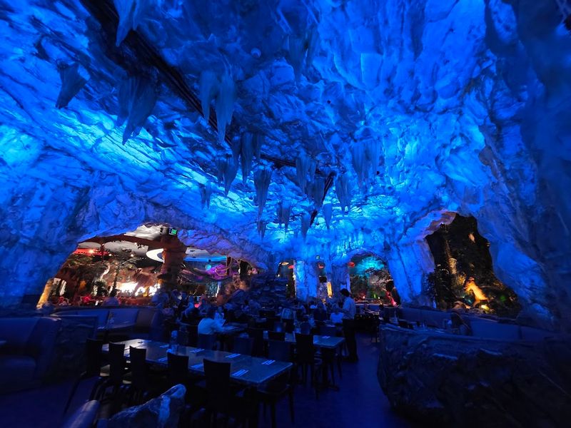 Timing, Reservations, And Hours