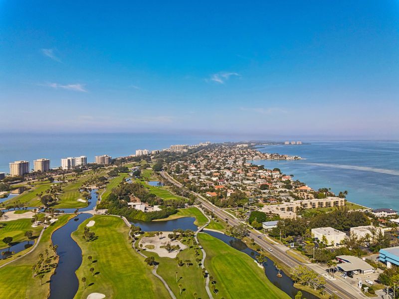 Art, Boutiques, and Slow Strolls