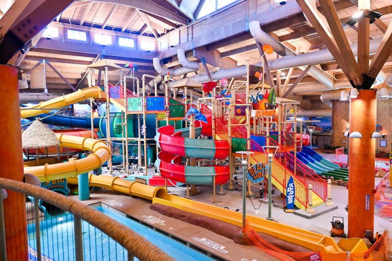 Splash Lagoon Indoor Water Park Resort – Erie, PA
