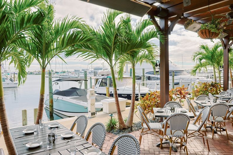 The Dock at Crayton Cove (Naples – Naples Bay)