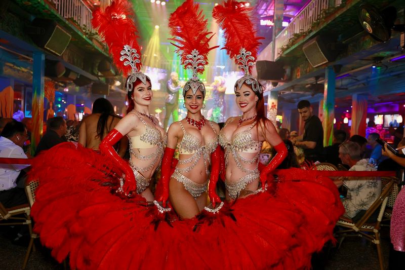 Plan a two-speed week: calm weekdays, fun weekends