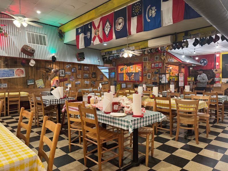 Uncle Bud's Catfish Chicken & Such (Nashville)