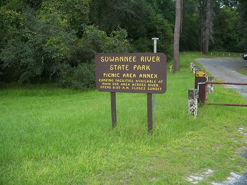 How to Visit Ellaville Safely and Responsibly