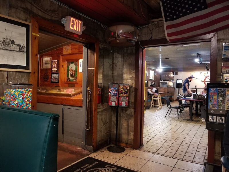 Lee & Rick’s Oyster Bar (1950) — Orlando