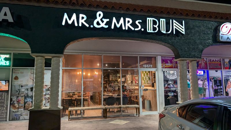 Mr & Mrs Bun