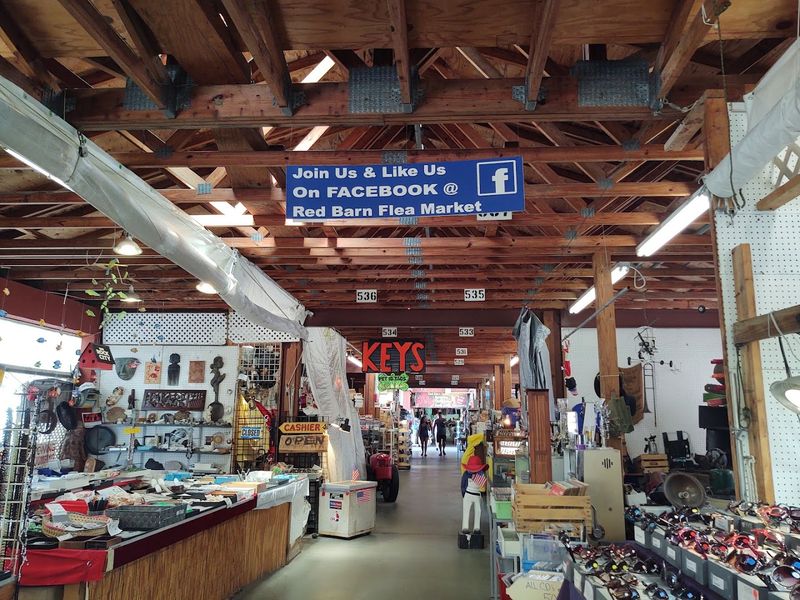 Book Lovers’ Row & Trade Credit Perks