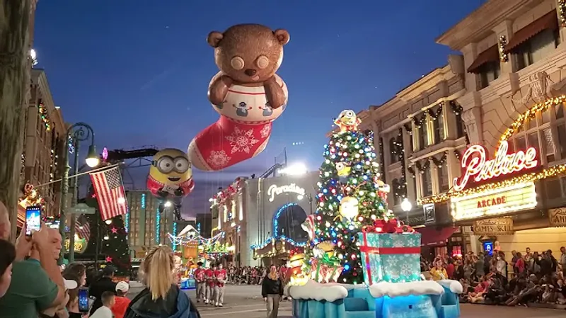 Marvel at Universal’s Holiday Parade Featuring Macy’s