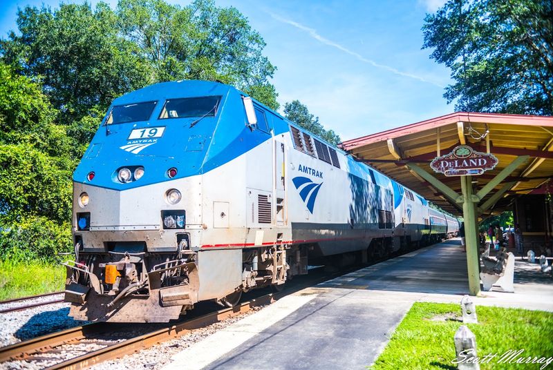 Murals and Markets in DeLand