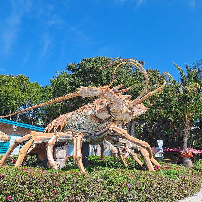 Betsy the Lobster at Rain Barrel Village (Islamorada)