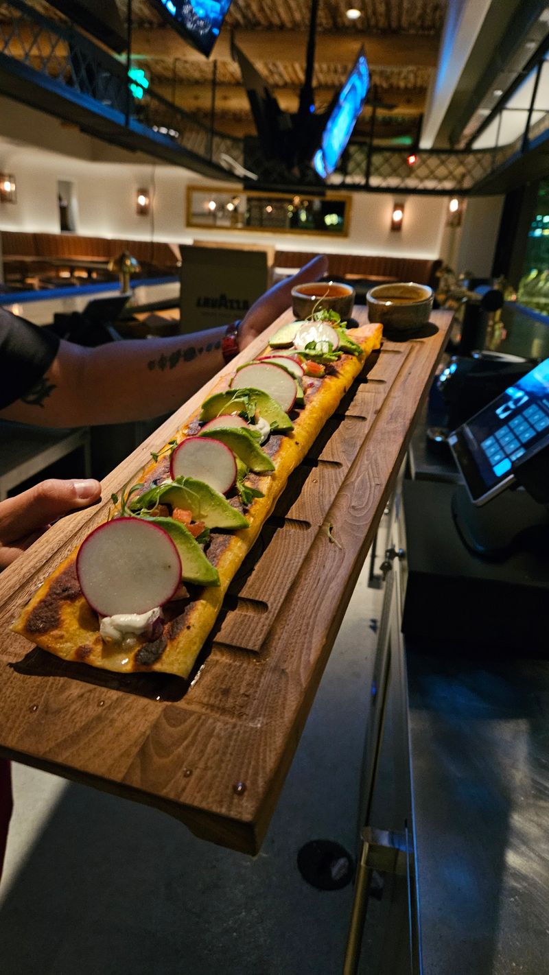 Hours, Reservations, and Practical Tips