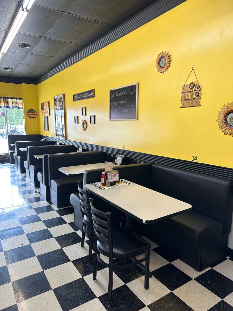 The Vibe: Friendly Service, Local Regulars, and That Homey Feel