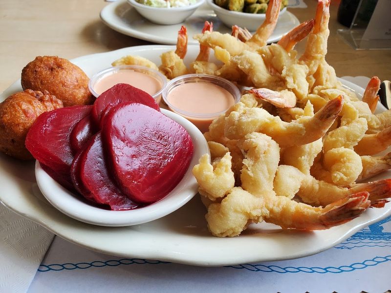 This Tiny Seafood Shack In Florida Has Fried Shrimp Known Around The World