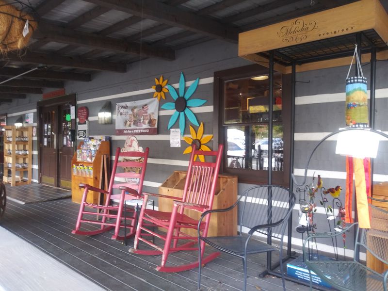 Best Time to Visit (and What to Expect During Peak Season)