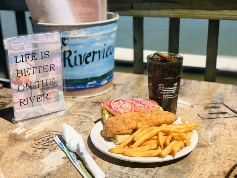 Riverview Restaurant & Marina (Ashland City)