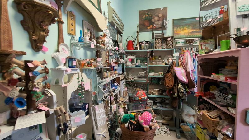 Antique Mall Y’All (Palmetto Bay)