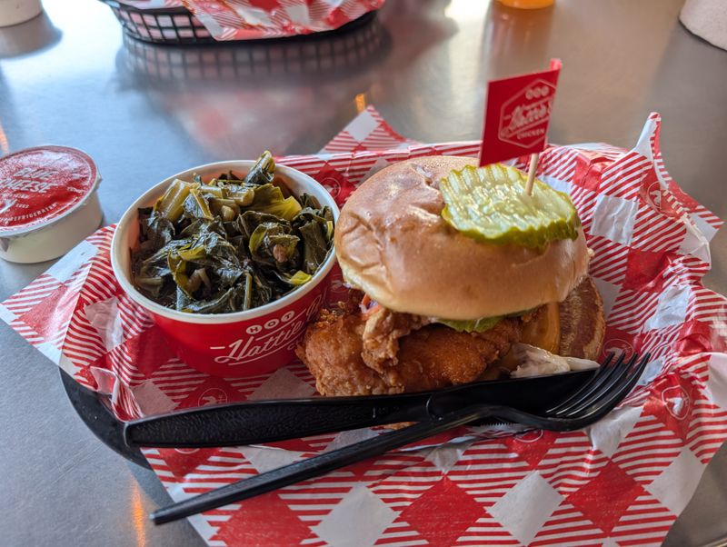Hattie B's Hot Chicken (Nashville)