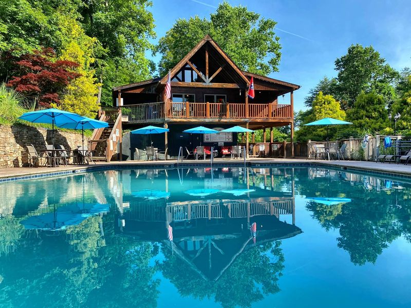 Oak Haven Resort & Spa (Sevierville)