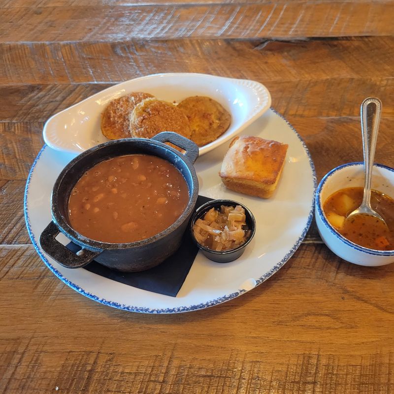 Five Oaks Farm Kitchen (Sevierville)