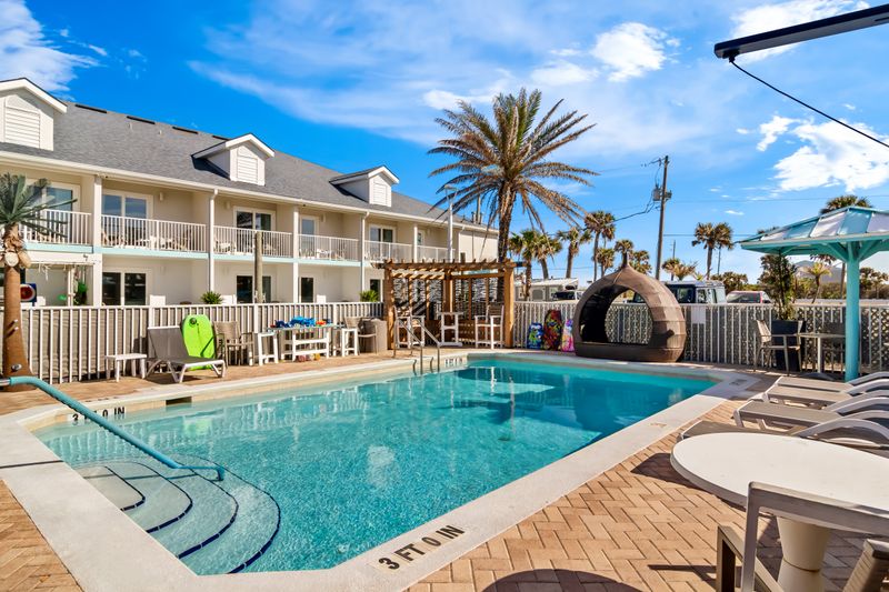 Ocean Sands Beach Boutique Inn (Madeira Beach)