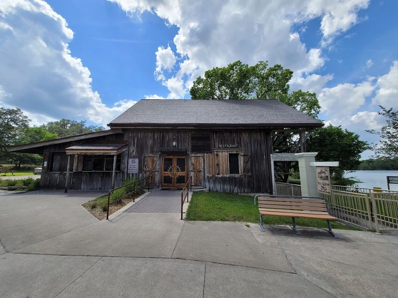 Plan Like a Local: Hours, Comfort, and Timing