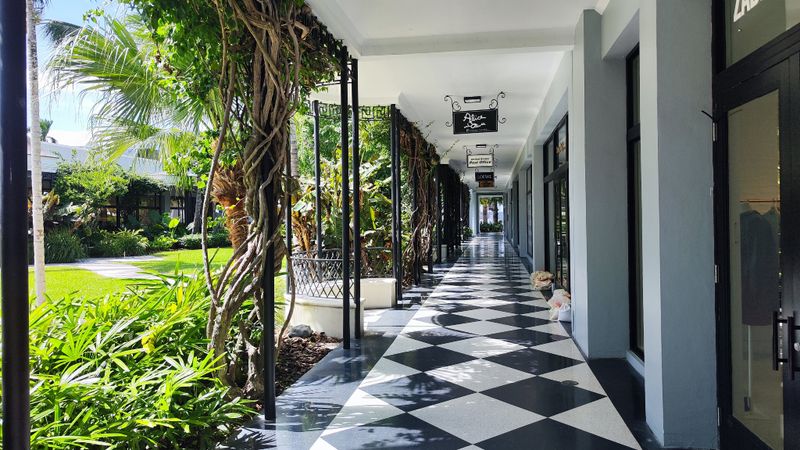 The Royal Poinciana Plaza