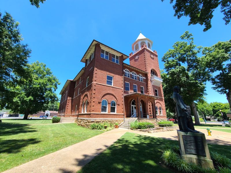 Rhea County Court House (Dayton)