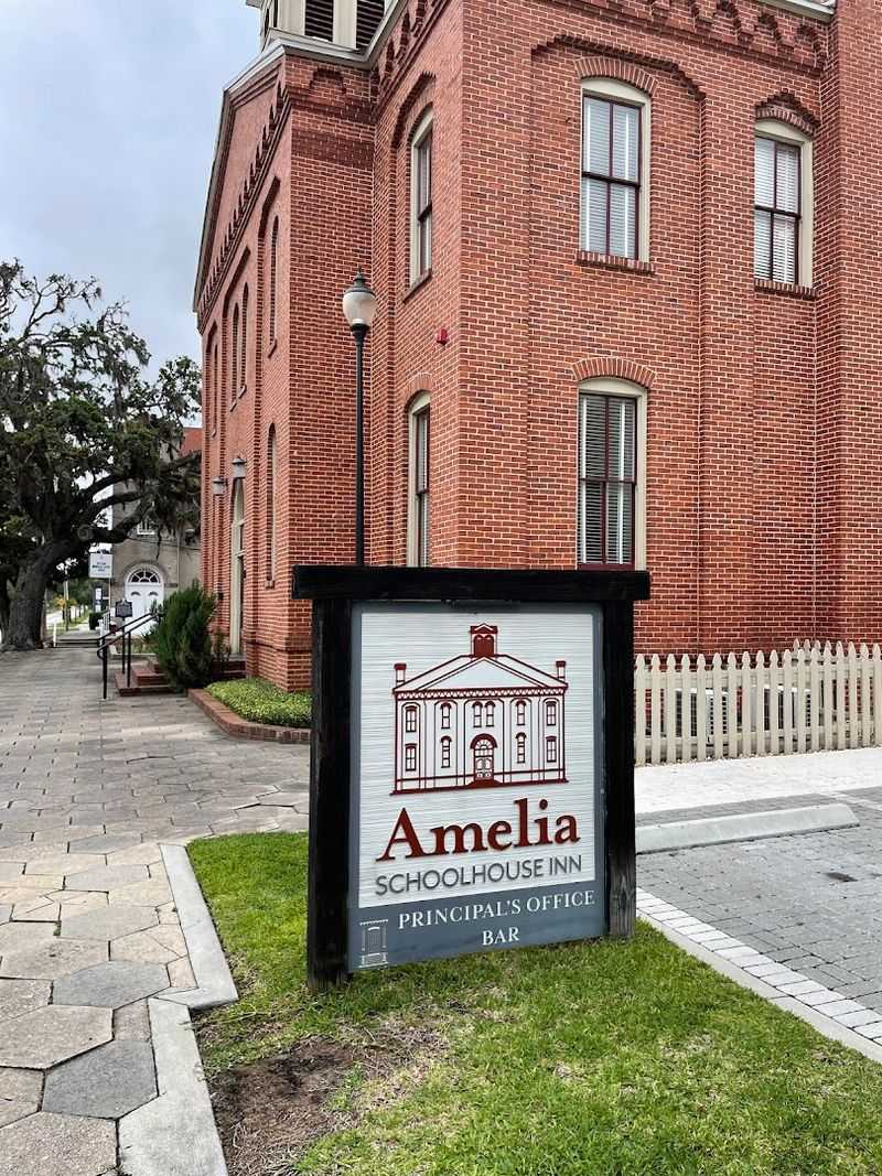 Amelia Schoolhouse Inn — Amelia Island