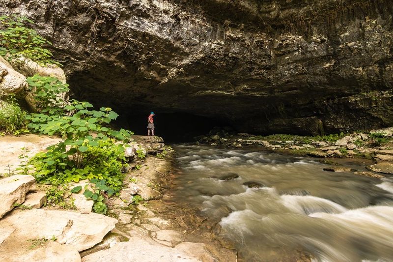 Lost Cove Cave — Franklin County