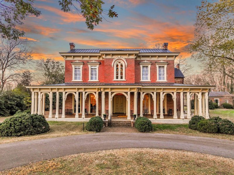 Oaklands Mansion &mdash; Murfreesboro