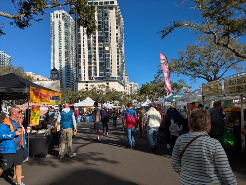 St. Petersburg Saturday Morning Market (St. Petersburg)