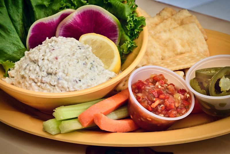Smoked fish dip (mullet, mahi, or kingfish) with saltines