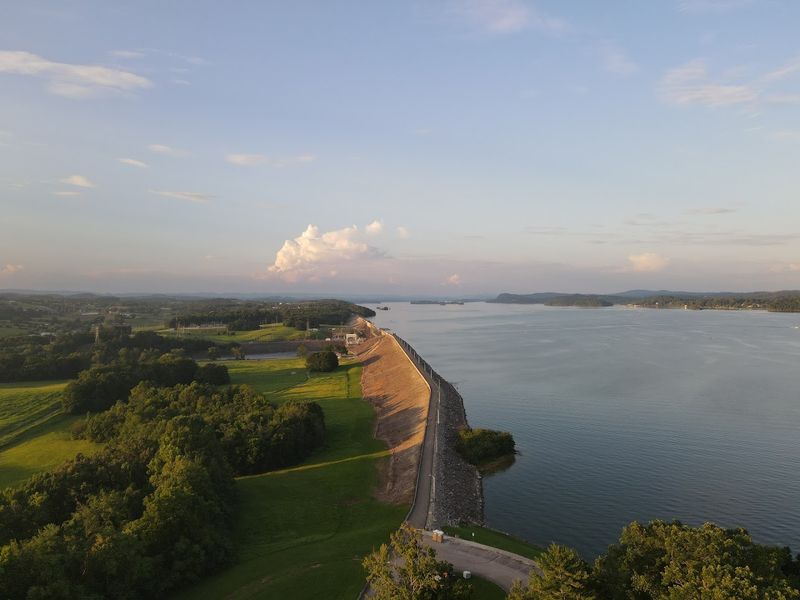 Lakeshore Road (SR 375)