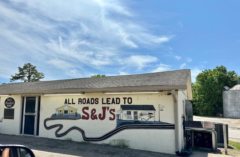 S&J Roadside Market (Bells)