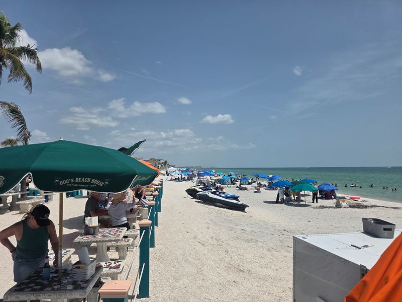 Doc’s Beach House (Bonita Springs)