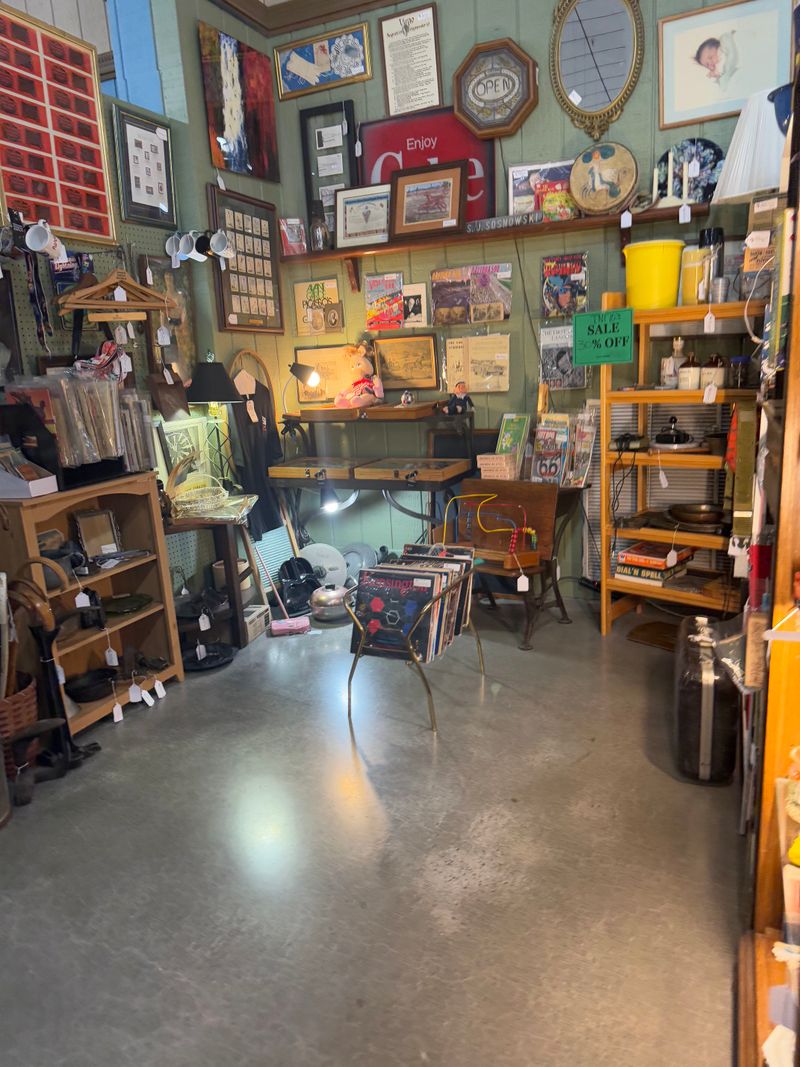 Green Olde Deal Antique Mall (Sevierville)