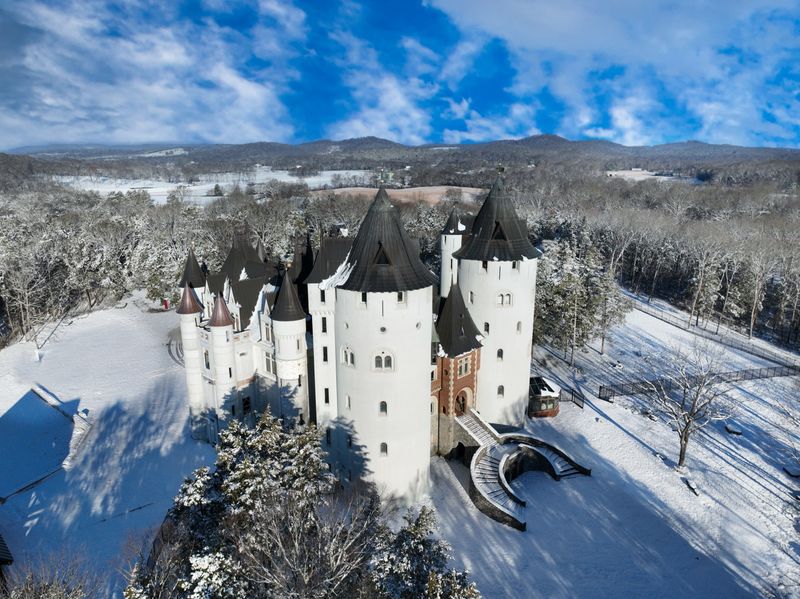 What Makes Castle Gwynn So Surreal