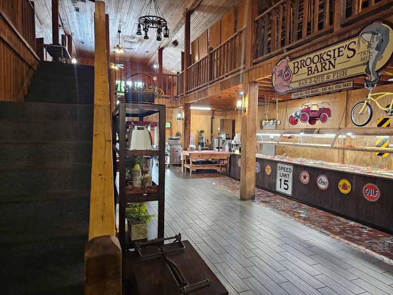 Brooksie's Barn — Jackson, TN