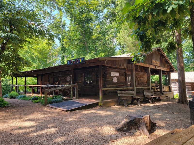 Why The Lost Sea Belongs on Every Tennessee Travel Bucket List