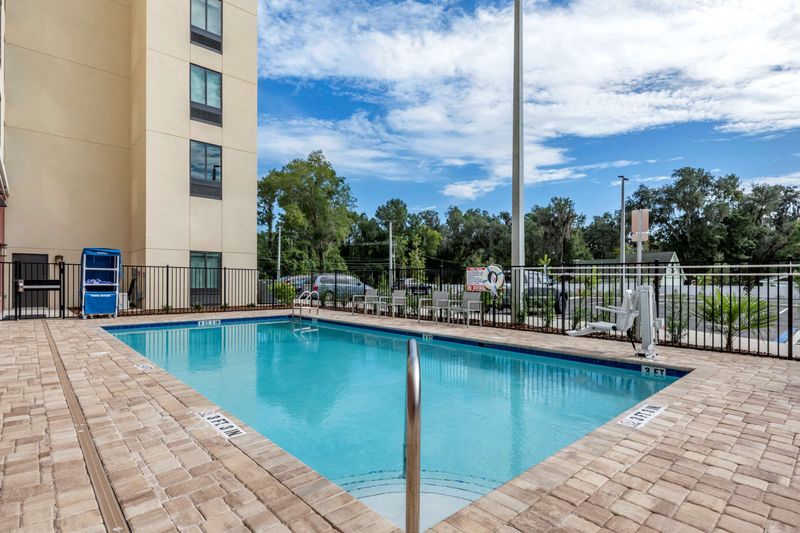 Comfort Suites Gainesville Near University