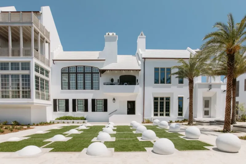 This Florida Seaside Community Is Basically Santorini Without the Crowds