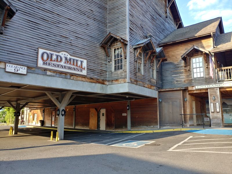 The Old Mill Restaurant – Pigeon Forge