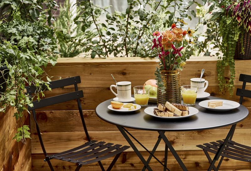 Dining and Drinks Onsite